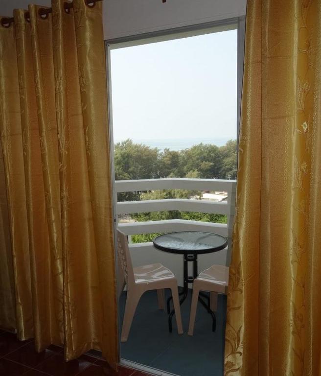 Rayong Condochain Ban Phe Habitación foto