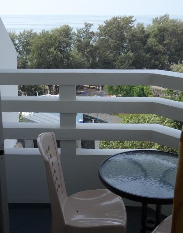 Rayong Condochain Ban Phe Habitación foto